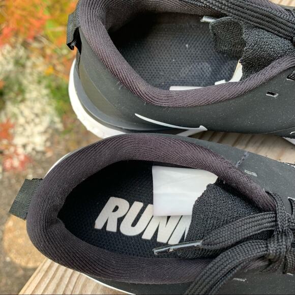 Nike Odyssey React 2 Black Flyknit Sneakers Running - Picture 3 of 7